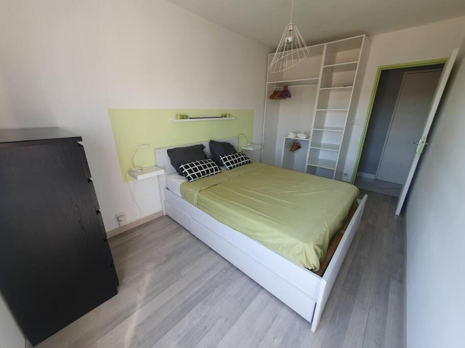 Appartement Avec 3 Chambres 80M2 Plein Sud Marignane Eksteriør bilde